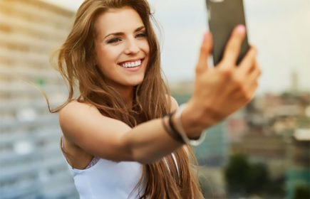 Mentoplastia: La cirugía estética que las selfies han impulsado
